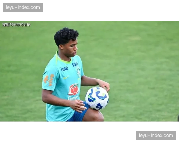 里昂主帅丰塞卡公开督促恩德里克:我对他期望更高